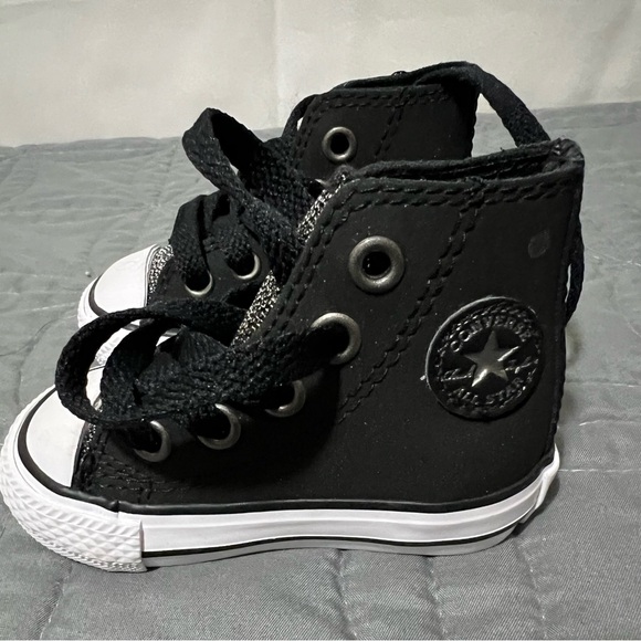 Infant Converse Hightops - Picture 5 of 9
